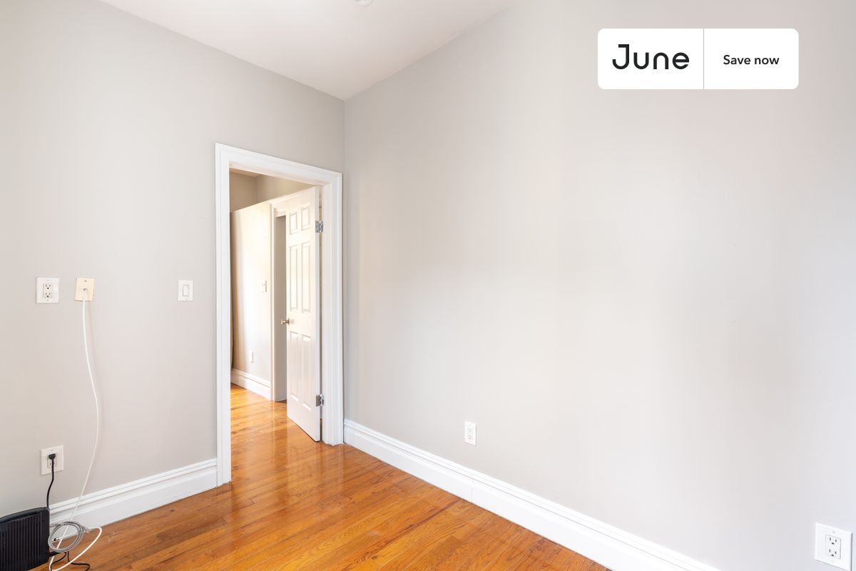 Building Photo - 826 9th Ave