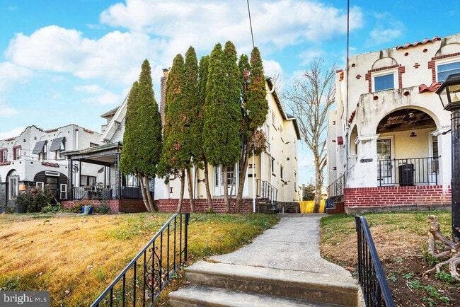 Building Photo - 244 Wabash Ave