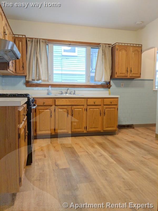 Building Photo - 11 New Hampshire Ave