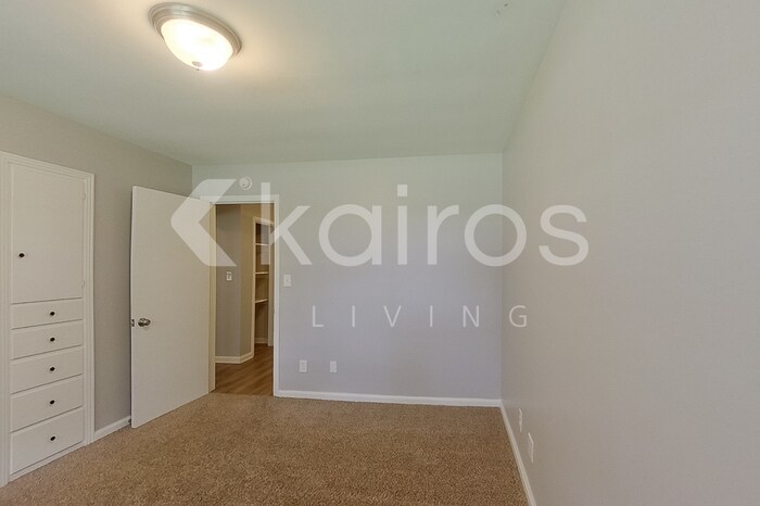 Building Photo - 3806 Marie Cook Dr