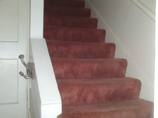 Staircase - 1617 Leavenworth St