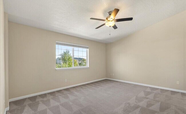 Building Photo - 4995 N Tasman Dr