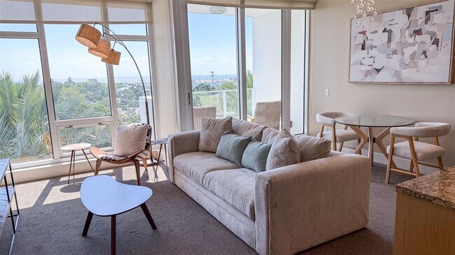 Building Photo - 175 1st St S