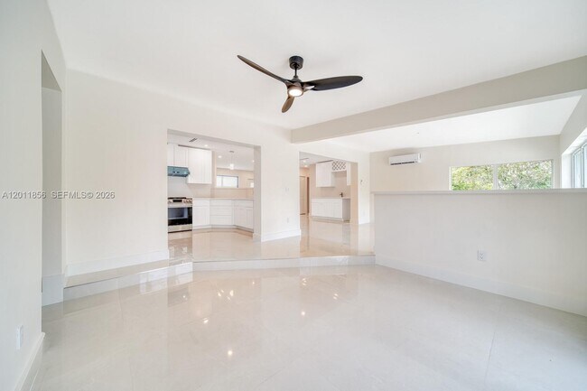 Building Photo - 15730 SW 87th Ct