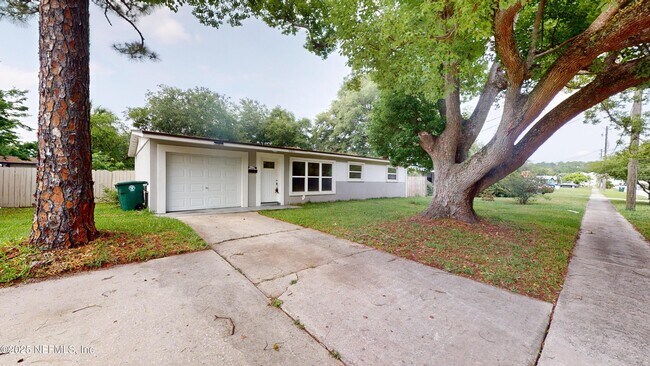 Building Photo - 11671 Shellfish Dr