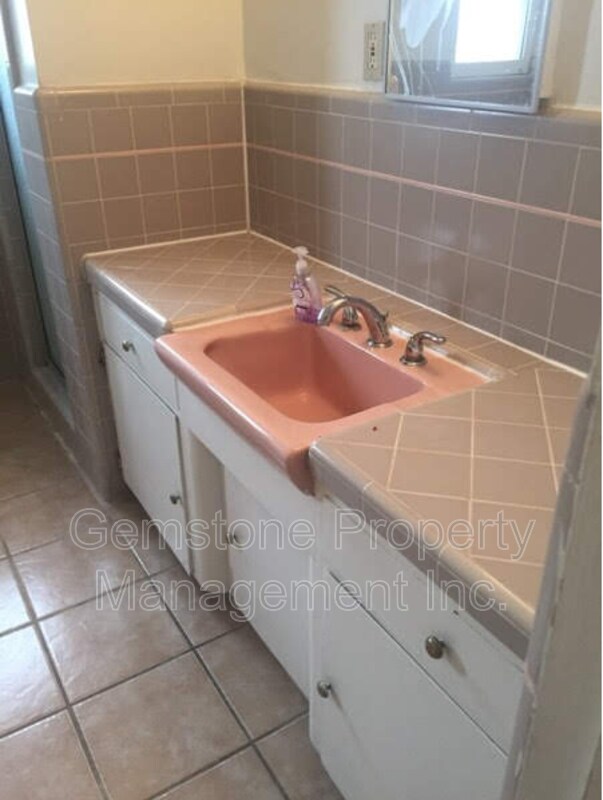 Building Photo - 4938 Art St