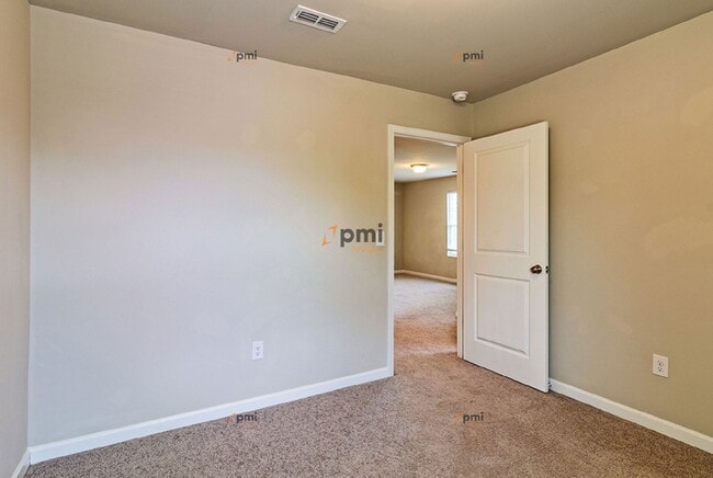 Building Photo - 1710 Hannah Ct