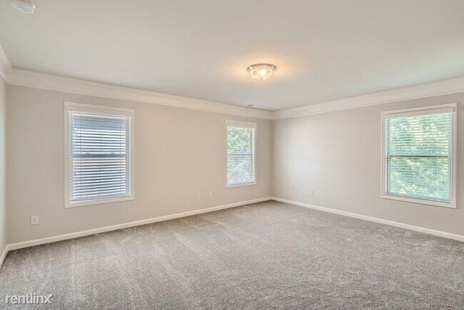 Building Photo - 4 br, 2.5 bath House - 6410 Country Lake R...