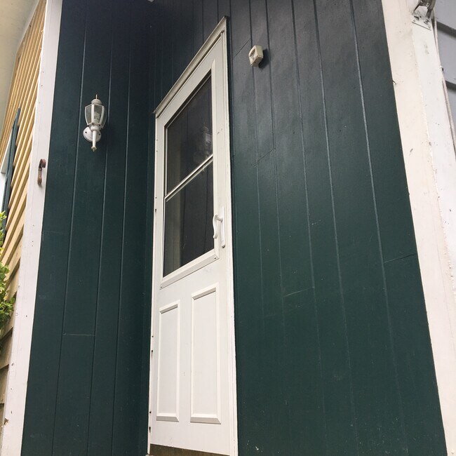 Front Door - 2929 Pence St