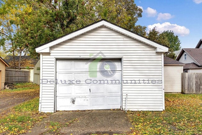 Building Photo - 1011 Jennette Ave NW