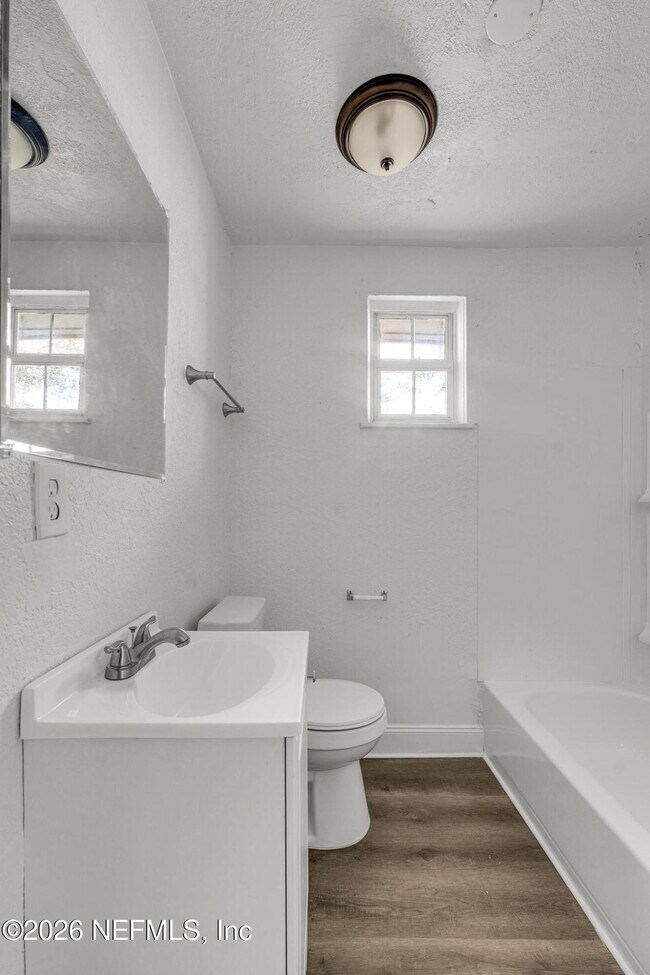 Building Photo - 2816 Mars St