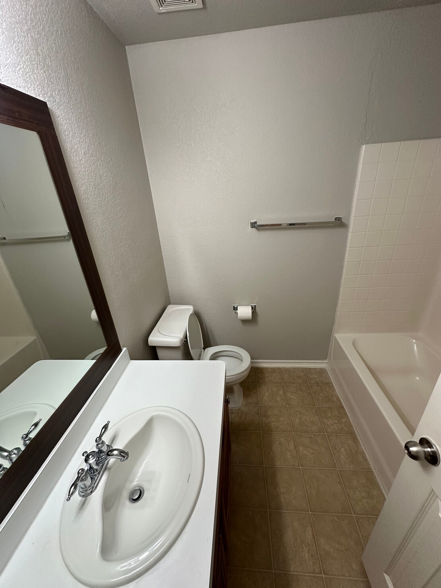 Building Photo - 213 Brahma Way