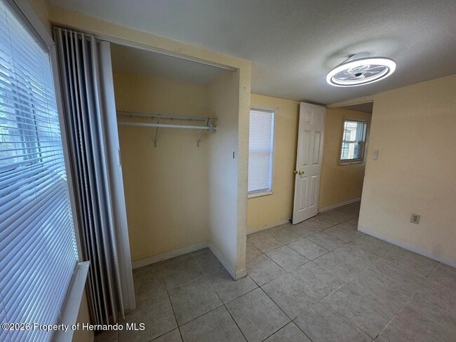 Building Photo - 708 Hazel Ave