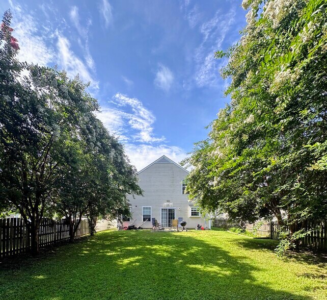 Building Photo - 606 Edenberry Dr