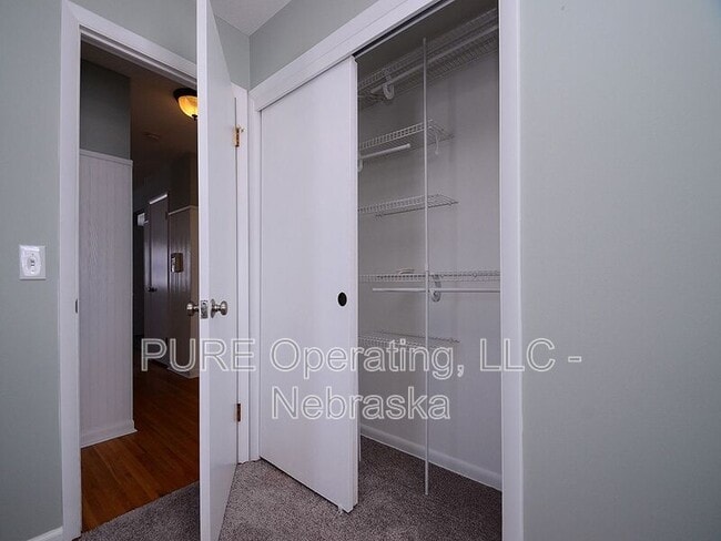 Building Photo - 4921 Bancroft St