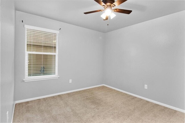 Building Photo - 704 Red Tails Dr