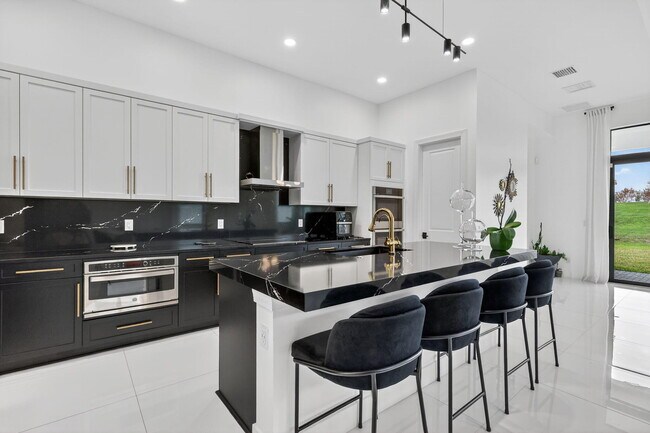 Building Photo - 10195 SW Latium Wy