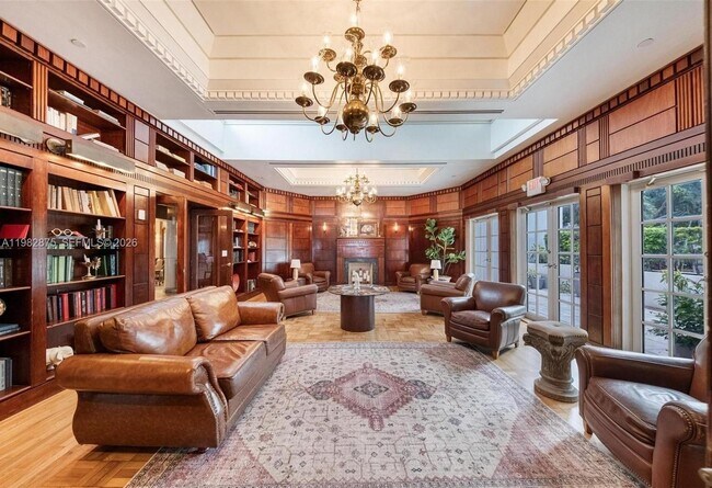 Building Photo - 1000 Quayside Terrace