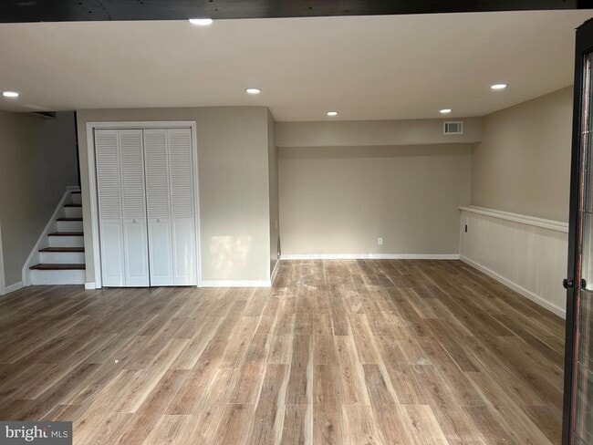 Building Photo - 1617 Bryant Rd