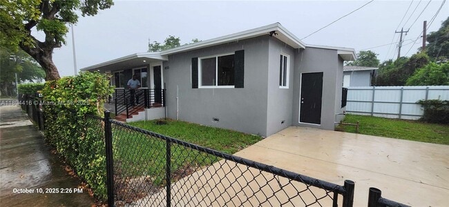 Building Photo - 4555 NW 14th Ave
