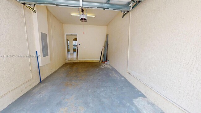 Building Photo - 9391 SW 171st Ave