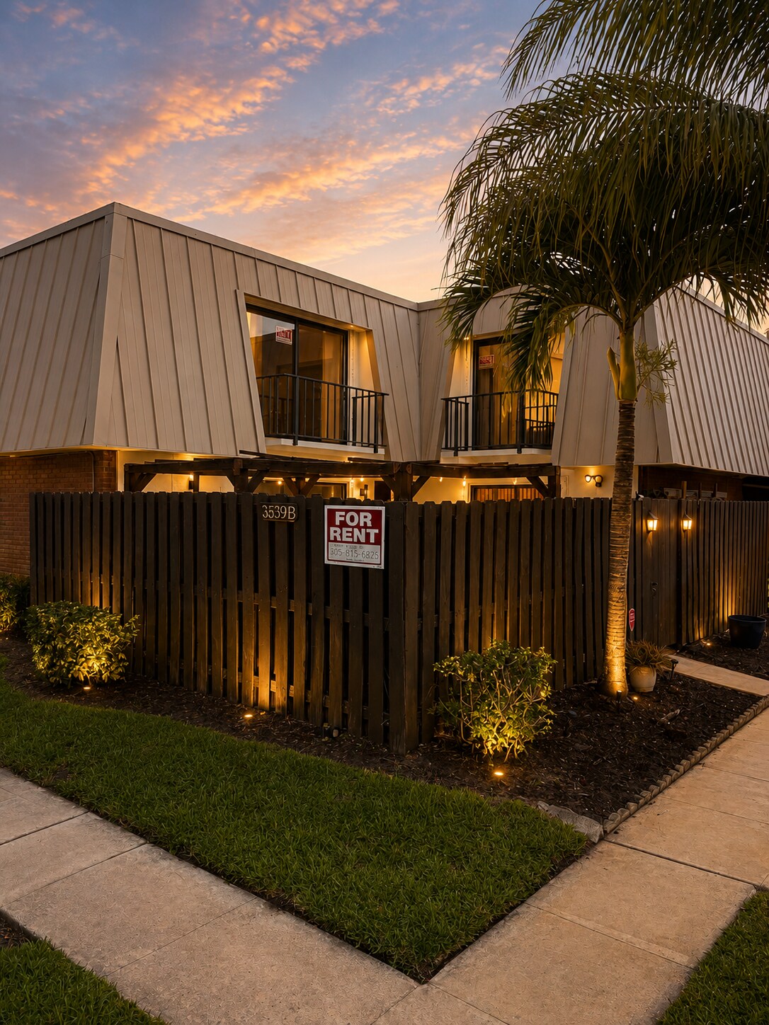 Building Photo - 3359 Gardens East Dr