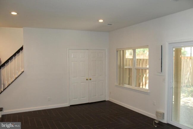 Building Photo - 2927 Mainstone Dr