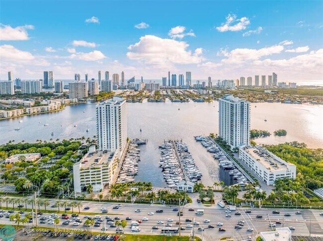 Building Photo - 17301 Biscayne Blvd