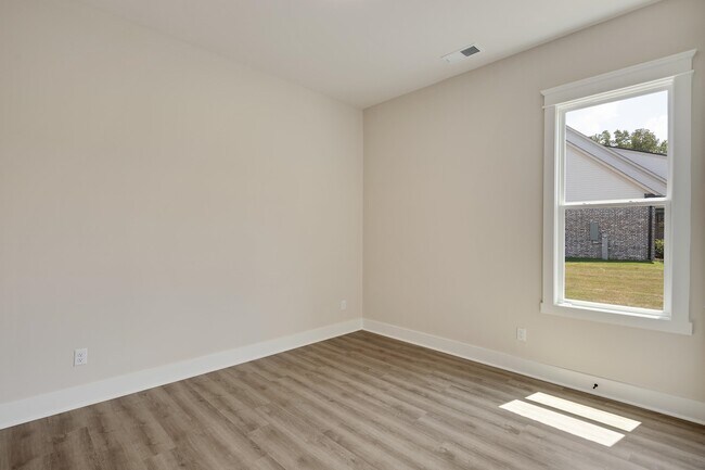 Building Photo - 5056 Jon Oak Dr