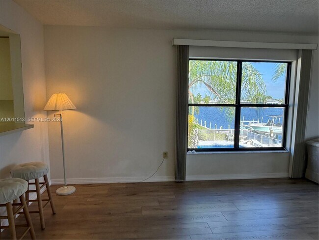 Building Photo - 123 SW 47th Terrace