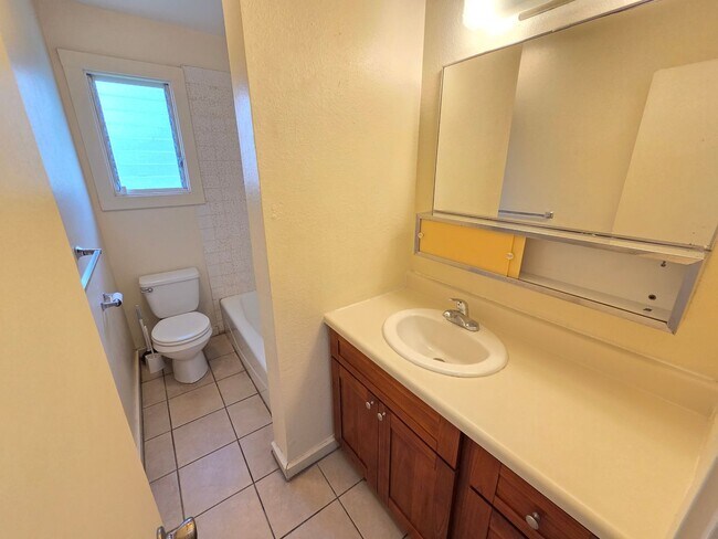 Building Photo - 425 Kawailoa Rd