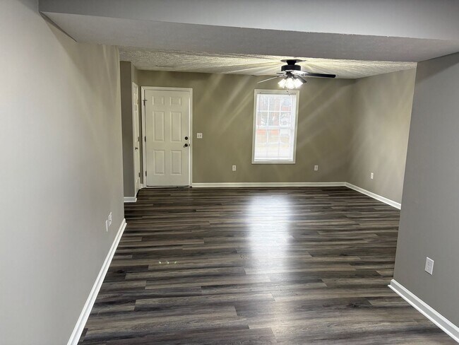 Building Photo - 1009 Blackwell Ct