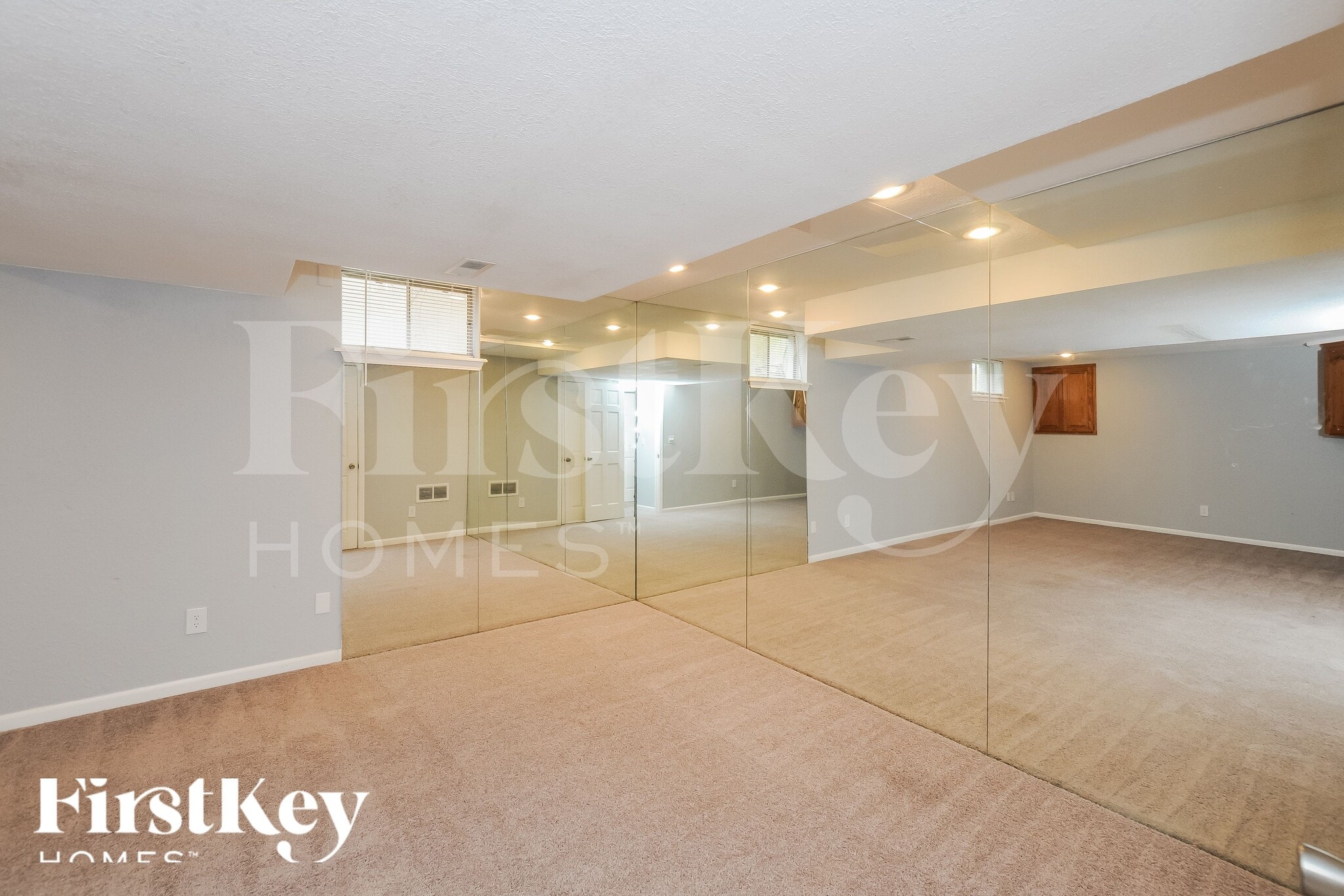 Building Photo - 14716 S Brougham Dr