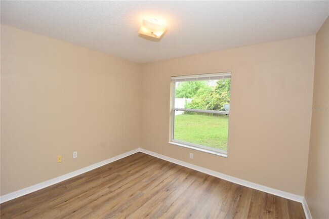 Building Photo - 32 Slumber Path