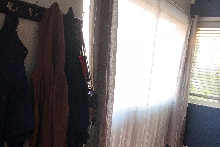 Front Window - 2515 Oliver Ave