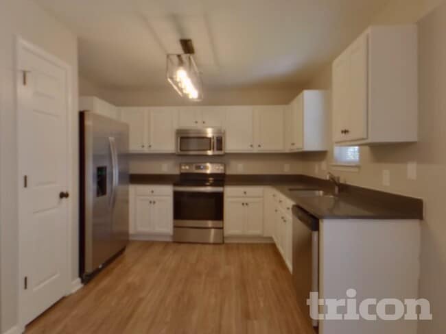 Building Photo - 5424 Henderson Oaks Dr