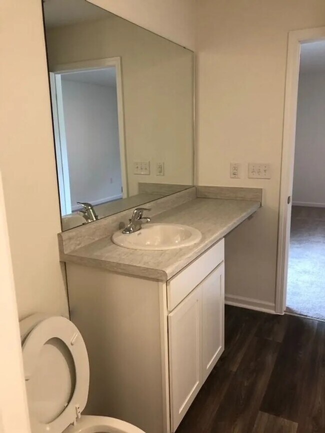 Building Photo - Modern 3/2 at Kaylee’s Landing off 9 Mile–...