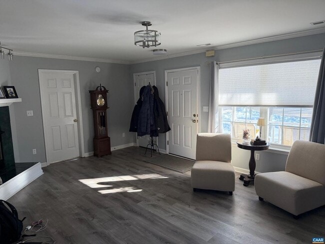 Building Photo - 136 Goldenrod Ct