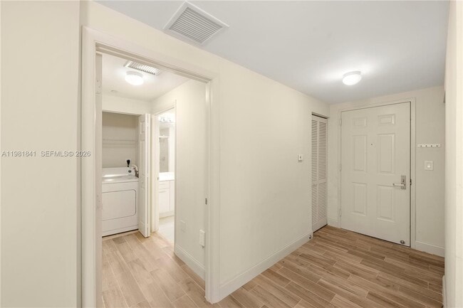 Building Photo - 510 NW 84th Ave