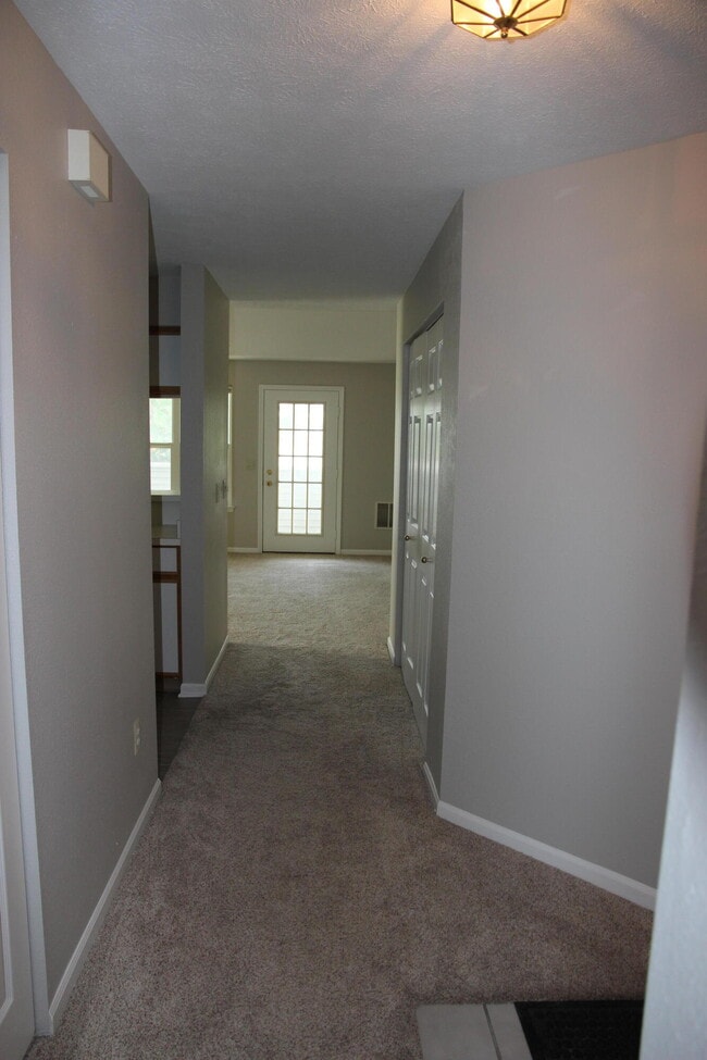 Building Photo - 1774 Weatherstone Dr