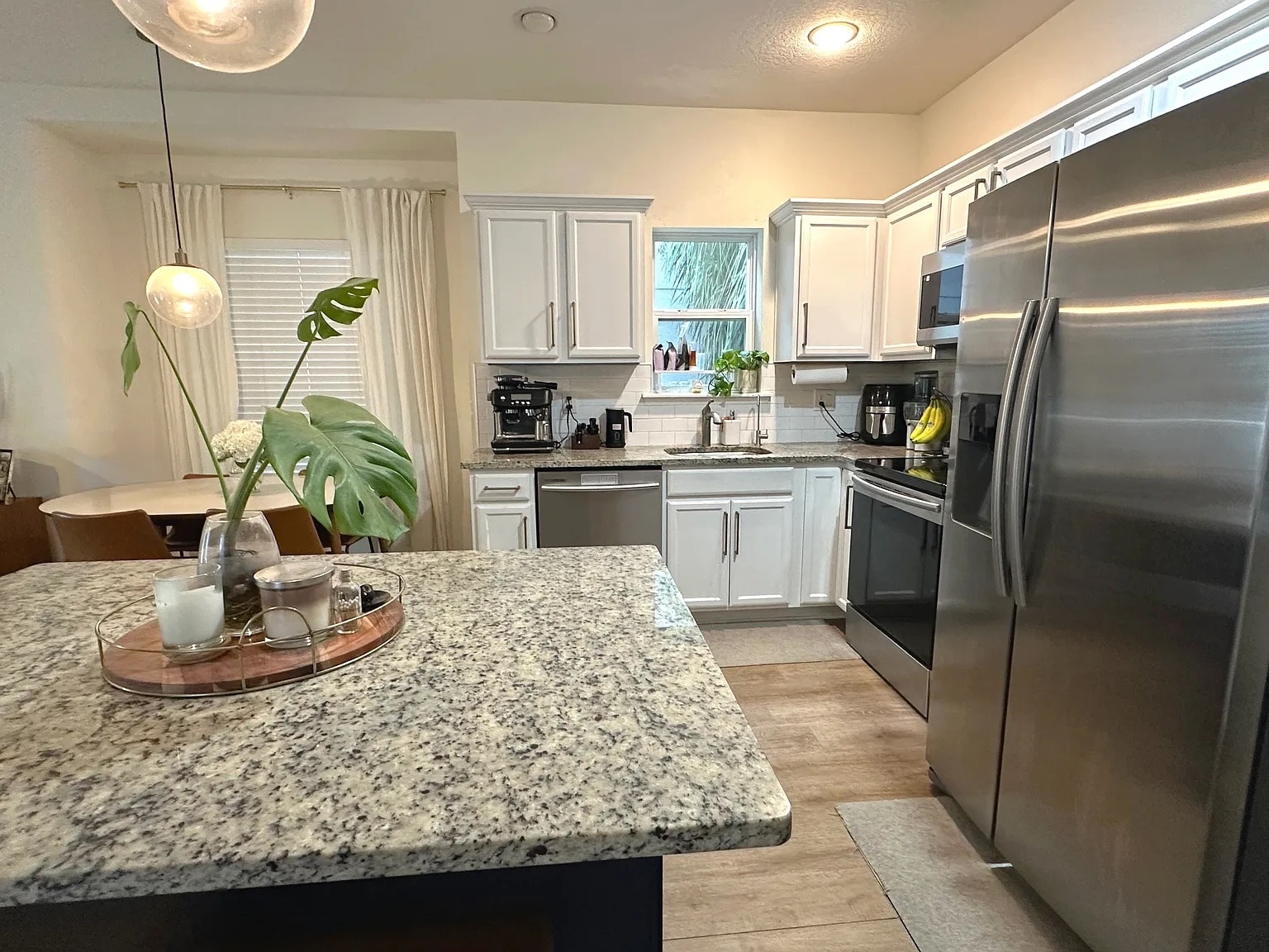 Kitchen - 1736 W Walnut St