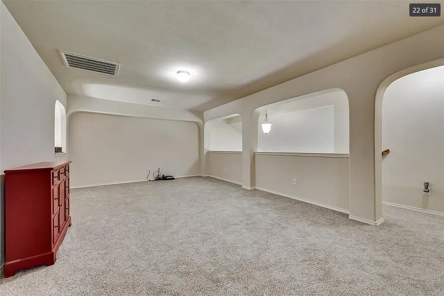Building Photo - 4101 Colina Ave
