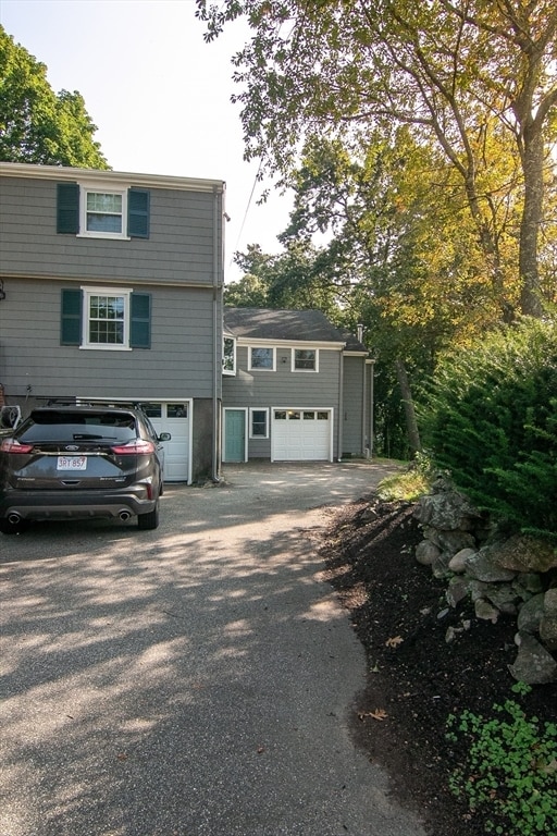 Building Photo - 6 Wildwood Ln