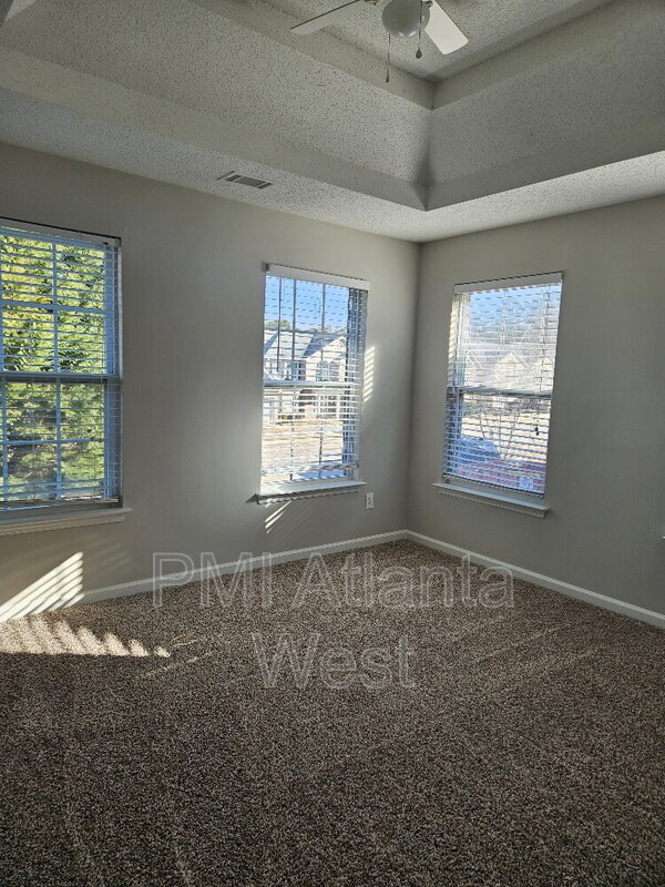 Building Photo - 1013 Odelle Cir