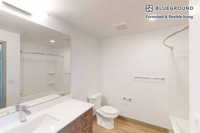 Building Photo - 109 S Division St