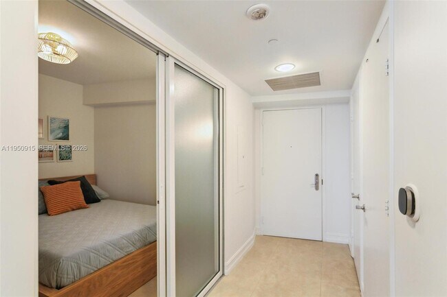 Building Photo - 1800 S Ocean Dr