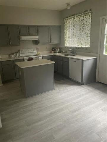 Building Photo - 1112 Canoe Ln