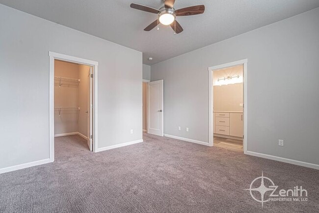 Building Photo - 16304 NE 21st St