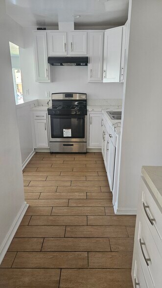 Kitchen - 1518 W 85th St