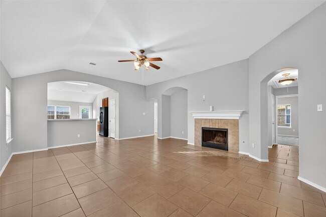 Building Photo - 1907 Meadow Edge Ln
